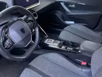 Usata Peugeot 2008 130 CV (95 kW) 2024 Bluazzurro SUV