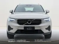 Usata Volvo XC40 Plus 261 CV (191 kW) 2023 Silver dawn SUV