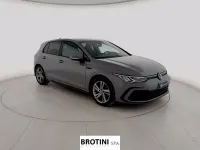 Usata VW Golf VIII R-line 150 CV (110 kW) 2023 Grigio metallizzato Berlina