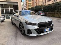 Usata BMW 520 M Sport 197 CV (144 kW) 2024 Grigio Berlina