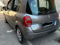Usata Renault Modus Dynamique 75 CV (55 kW) 2009 Grigio Monovolume