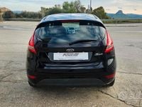Usata Ford Fiesta Titanium 70 CV (51 kW) 2012 Nero Utilitaria