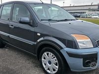 Usata Ford Fusion 80 CV (58 kW) 2010 Grigio Berlina