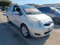 Usata Toyota Yaris Sol 69 CV (50 kW) 2011 Grigio Utilitaria
