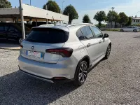 Usata Fiat Tipo Cross 131 CV (96 kW) 2023 Grigio chiaro Berlina