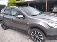 Usata Nissan Qashqai N-TEC 131 CV (96 kW) 2012 Grigio SUV