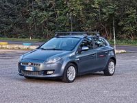 Usata Fiat Bravo Dynamic 120 CV (88 kW) 2011 Blu Utilitaria