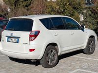 Usata Toyota RAV4 150 CV (110 kW) 2011 Bianco SUV