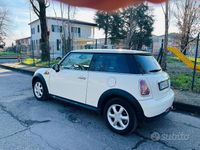 Begagnad Mini ONE 95 HK (69 kW) 2008 Gul Halvkombi