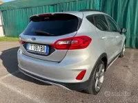 Usado Ford Fiesta 86 HP (63 kW) 2019 Cinzento Citadino