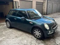 Usata Mini Cooper 90 CV (66 kW) 2002 Verde Utilitaria