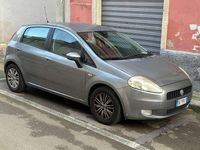 Usata Fiat Grande Punto Emotion 90 CV (66 kW) 2006 Grigio Utilitaria