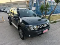 Usata Dacia Duster 109 CV (80 kW) 2015 Grigio SUV