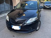 Usata Lancia Ypsilon Gold 69 CV (50 kW) 2015 Nero Utilitaria