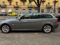 Usata BMW 318 143 CV (105 kW) 2011 Grigio Station wagon