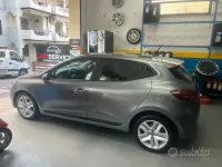 Usata Renault Clio 90 CV (66 kW) 2023 Grigio Utilitaria
