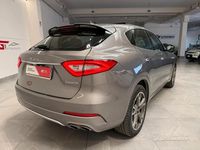 Usata Maserati Levante 275 CV (202 kW) 2017 Grigio SUV