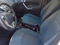 Usata Ford Fiesta 96 CV (70 kW) 2012 Bianco Utilitaria
