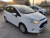 Usata Ford B-MAX 90 CV (66 kW) 2015 Bianco Monovolume