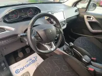 Usata Peugeot 2008 Active 99 CV (72 kW) 2016 Bianco SUV