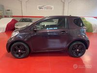 Begagnad Toyota iQ 68 HK (50 kW) 2009 Lila Halvkombi