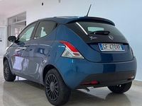 Usata Lancia Ypsilon Silver 69 CV (50 kW) 2021 Blu Utilitaria