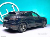 Usata Porsche Cayenne Sport 340 CV (250 kW) 2021 Blu/azzurro SUV