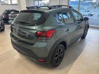 Nuova Dacia Sandero Extreme 101 CV (74 kW) 2025 Verde Utilitaria