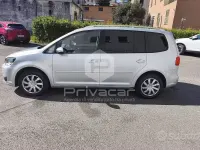 Begagnad VW Touran Comfortline 150 HK (110 kW) 2015 Grå Minibuss