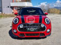 Begagnad Mini Cooper S Hype 211 HK (155 kW) 2016 Röd Halvkombi