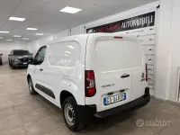 Usata Fiat Doblò 101 CV (74 kW) 2024 Bianco Monovolume