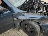 Usata Mazda 323F 88 CV (64 kW) 1999 Blu Berlina
