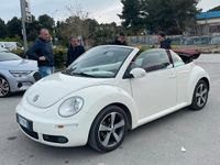 Usata VW New Beetle 105 CV (77 kW) 2007 Bianco Utilitaria