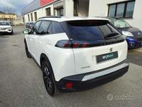 Usata Peugeot 2008 Allure 101 CV (74 kW) 2022 Bianco SUV