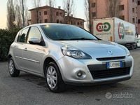 Usata Renault Clio II 75 CV (55 kW) 2011 Grigio Berlina