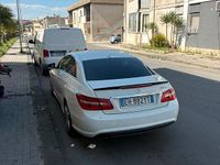 Usata Mercedes E220 170 CV (125 kW) 2011 Bianco Coupé