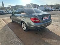 Usata Mercedes C220 Elegance 170 CV (125 kW) 2012 Blu Berlina