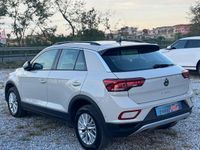 Usata VW T-Roc Style 150 CV (110 kW) 2023 Beige SUV