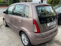 Usata Lancia Musa 95 CV (69 kW) 2008 Beige Monovolume
