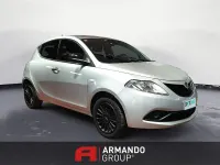 Usata Lancia Ypsilon Gold 69 CV (50 kW) 2019 Grigio Utilitaria