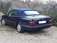 Usata Mercedes E200 Sportline 136 CV (100 kW) 1996 Cabrio