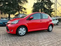 Usata Toyota Aygo 68 CV (50 kW) 2014 Rosso Utilitaria