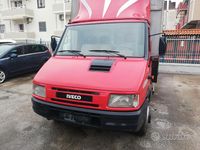 Usata Iveco Daily 122 CV (89 kW) 1998 Rosso