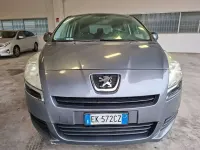 Usado Peugeot 5008 Business-Line 111 HP (81 kW) 2011 Cinzento Monovolume