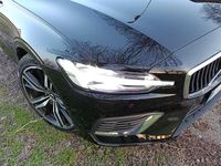 Usata Volvo V60 Ultra 344 CV (253 kW) 2022 Nero Station wagon