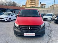 Usata Mercedes Vito 114 CV (83 kW) 2017 Rosso Furgone