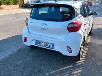 Usata Hyundai i10 67 CV (49 kW) 2023 Bianco Utilitaria