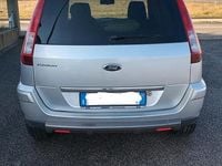Usata Ford Fusion 80 CV (58 kW) 2010 Grigio Utilitaria