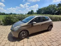 Usata Peugeot 208 68 CV (50 kW) 2014 Utilitaria