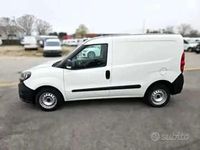 Usata Fiat Doblò Business 95 CV (69 kW) 2021 Bianco Monovolume